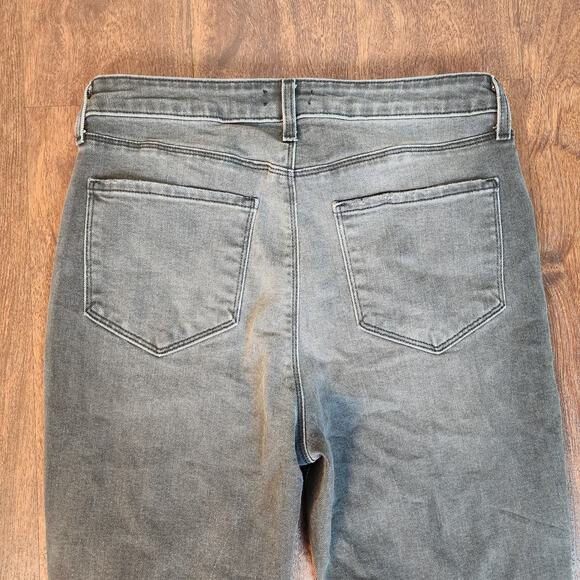 L'AGENCE Highline High Rise Distressed Jeans in Vintage Grey Destruct, Size 29 - Picture 10 of 12